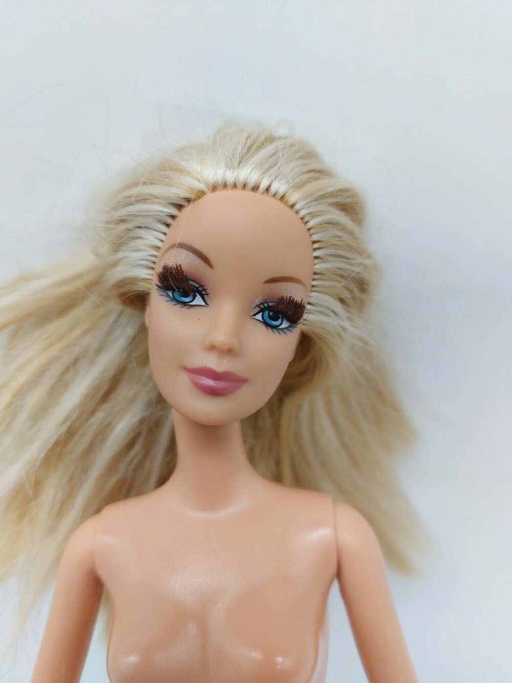 Barbie Fashion Fever Makeup Blonde Mackie Lashes Nude Rooted Hair Lashes